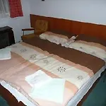 Ξενοδοχείο Touring 2*