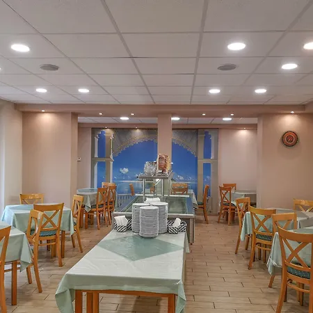 Touring Hotel