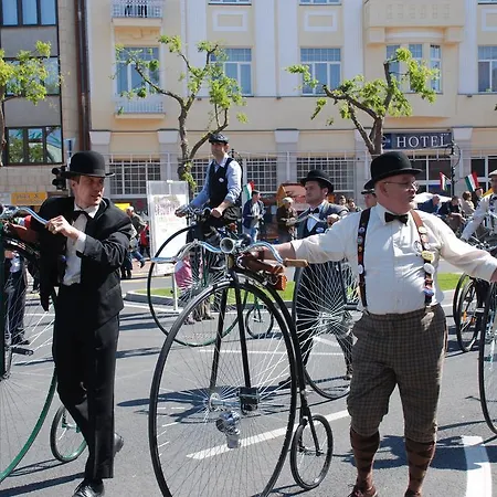 Szálloda Touring 2*