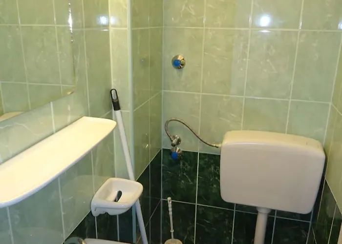 ホテル Touring ナジカニジャ